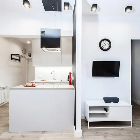 Family Comfort Apartament Old Town - Studio & Sofa, 1 Bedroom, Parking גדנסק